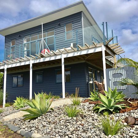 Oceans 8 - Mangawhai Heads Holiday Home Экстерьер фото