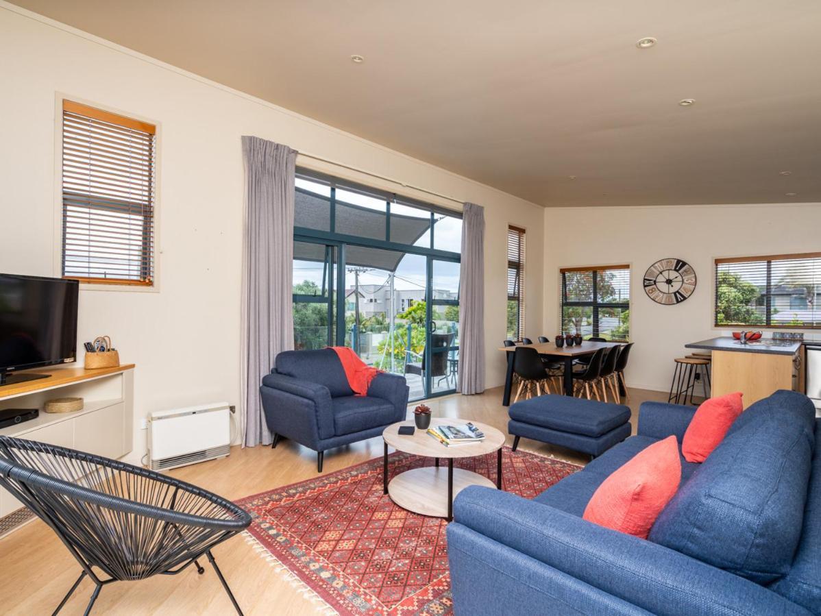 Oceans 8 - Mangawhai Heads Holiday Home Экстерьер фото