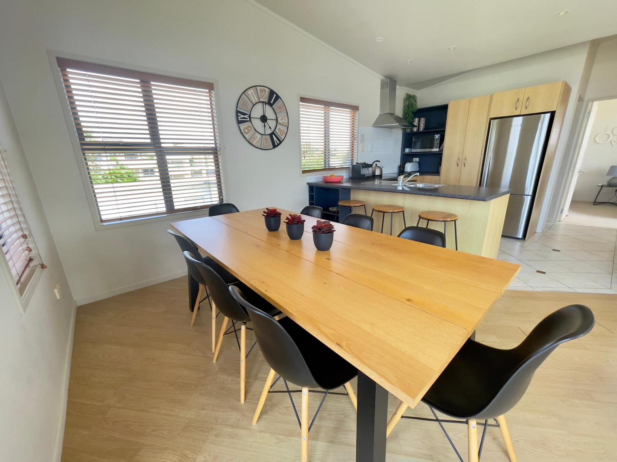 Oceans 8 - Mangawhai Heads Holiday Home Экстерьер фото